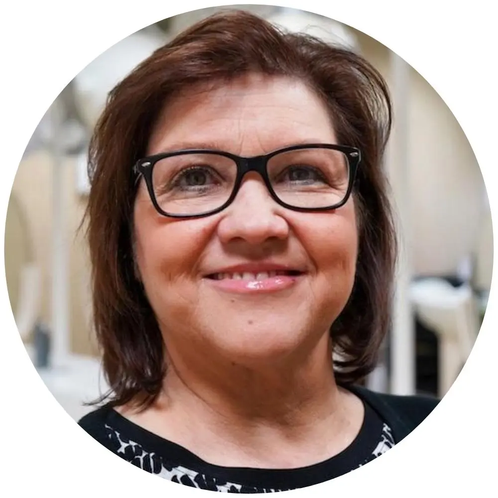 Dorit Luy, Friseurmeisterin